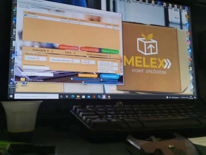 Software per scontrini fiscali che sostituisce il registratore di cassa installato in un officina meccanica